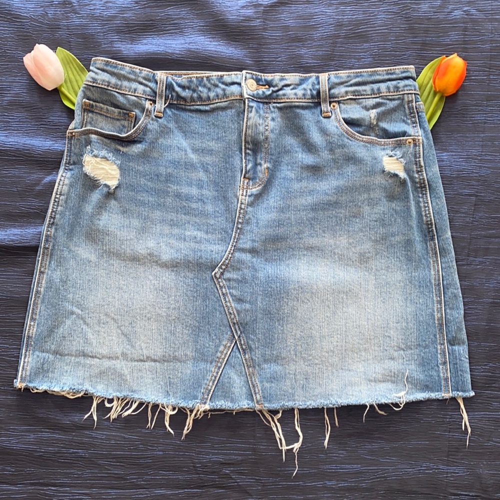 Old Navy Ripped cut-off Jeans Skirt